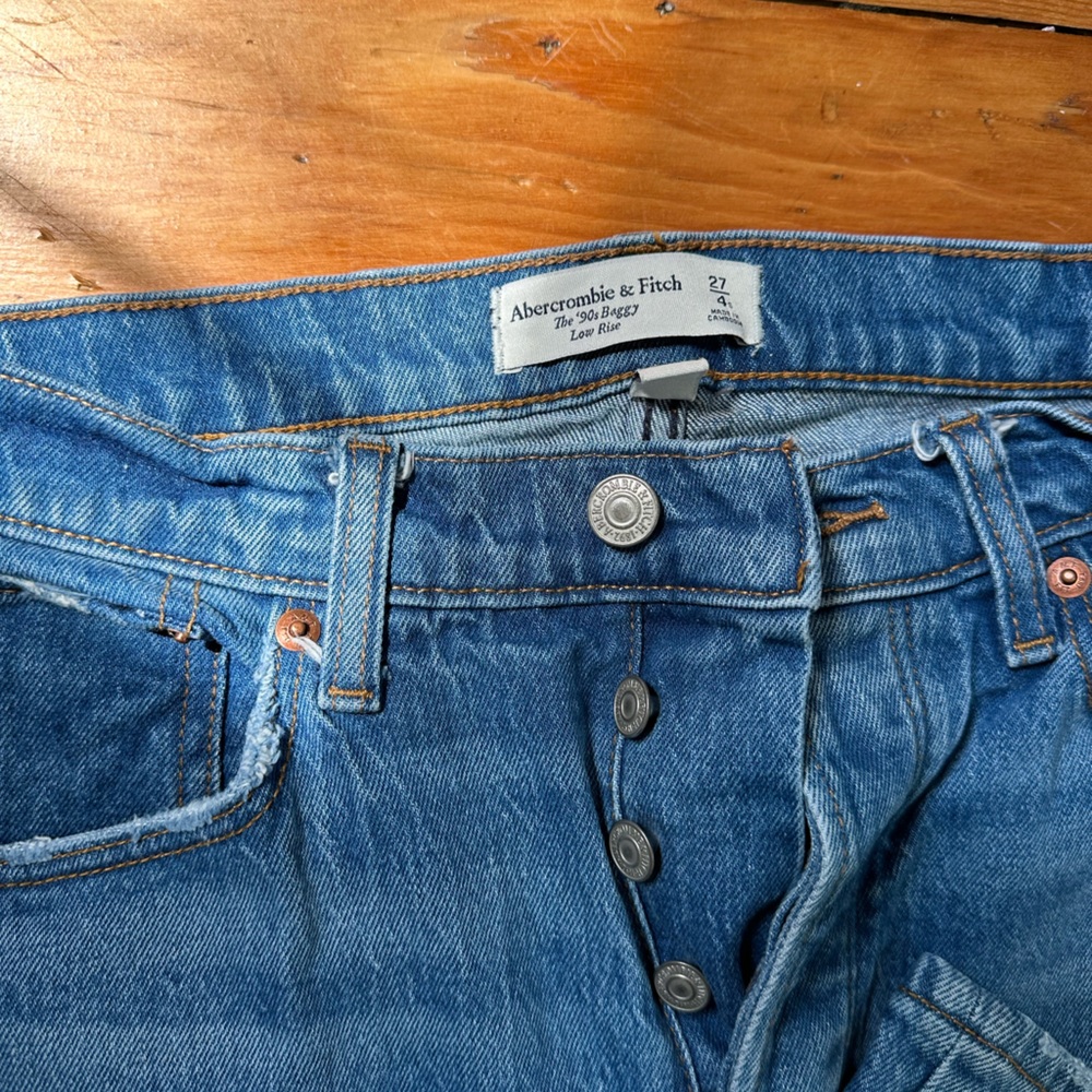 Abercrombie & Fitch Cure Love Jeans - Picture 3 of 5